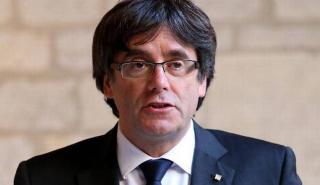 Καταλονία: Παραιτείται από τη διεκδίκηση της προεδρίας ο Πουτζδεμόν