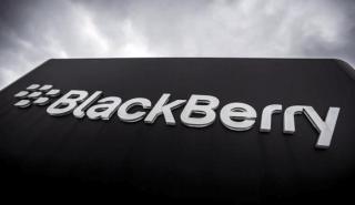 Έσοδα ρεκόρ φέρνει η «στροφή» της Blackberry