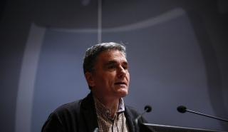 Σε καλό κλίμα οι επαφές Τσακαλώτου με Μοσκοβισί, Σεντένο, Λε Μερ και Ντράγκι