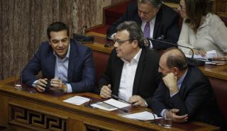 Νόμος η πώληση λιγνιτικών μονάδων με οριακή πλειοψηφία
