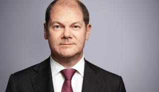 Handelsblatt: Αντίθετος ο Σολτς στην αυτόματη ελάφρυνση του χρέους
