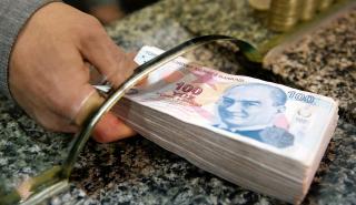 Τουρκία: «Άλμα» 8% για τη λίρα μετά τα νέα κυβερνητικά μέτρα στήριξης