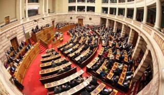 Με «κίνηση ματ» η κυβέρνηση κλείνει όλα τα μέτωπα 