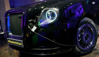 Τα ηλεκτρικά μαύρα ταξί του Λονδίνου «εισβάλουν» στο Βερολίνο