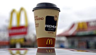 Οικολογικό ποτήρι ετοιμάζουν Starbucks και McDonald's