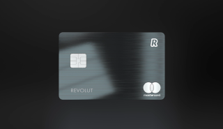 Μεταλλική κάρτα με επιστροφή λανσάρει η Revolut
