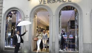 Corriere della Sera: Θέμα ωρών η πώληση του Versace