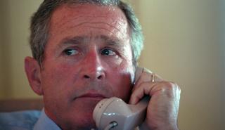 Τζορτζ Μπους για Αφγανιστάν: Έκκληση για ασφαλή αποχώρηση των προσφύγων