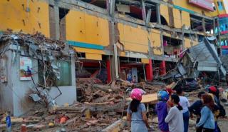 Ινδονησία: Τουλάχιστον 268 νεκροί από τον σεισμό στη Δυτική Ιάβα - Εκατοντάδες αγνοούμενα παιδιά
