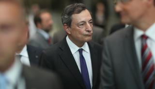 Για «απότομη άνοδο» των επιτοκίων ανησυχεί ο Ντράγκι