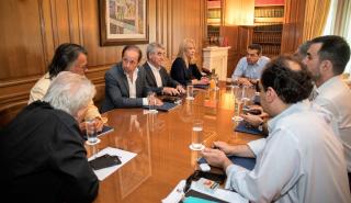 Το Μαξίμου ψάχνει ανάχωμα για τις τράπεζες