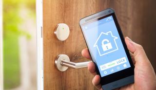 Smart Home Technology: Έλεγξε το σπίτι σου από το κινητό σου!