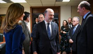 Μοσκοβισί: Εκτός προγράμματος η Ελλάδα το 2018