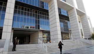 Επίθεση με μαχαίρι έξω από το Εφετείο Αθηνών
