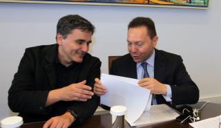 Συνεργασία Τσακαλώτου – Στουρνάρα για τις τιτλοποιήσεις «κόκκινων» δανείων