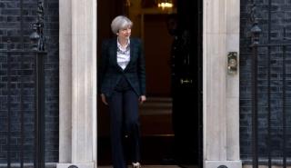 Σκληρή κριτική στην Τερέζα Μέι μετά το διάγγελμα για το Brexit