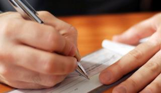 Τι θα πληρώνουν από το 2017 όσοι εργάζονται με «μπλοκάκι»