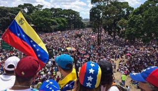 Βενεζουέλα και Κολομβία ξαναρχίζουν τις διπλωματικές σχέσεις μετά από διακοπή τριών ετών