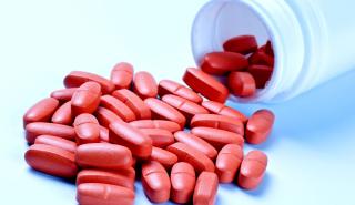 Τι εξετάζει ο EMA για το χάπι της Pfizer κατά του κορονοϊού