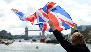 Φίλιπ Χάμοντ: Το Brexit απειλεί τις επενδύσεις στη χώρα