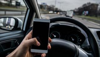 Κινητό και οδήγηση: Ένας επικίνδυνος εθισμός!