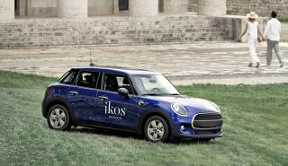 Ikos Resorts: Σας ξεναγεί στην Ελλάδα με το νέο MINI