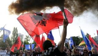 Αλβανία: Οπαδοί του Μπερίσα προσπάθησαν να εισβάλλουν και να καταλάβουν τα γραφεία του Δημοκρατικού Κόμματος