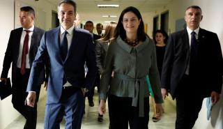 Στο υπουργείο Παιδείας η πρώτη επίσημη επίσκεψη του Κυριάκου Μητσοτάκης