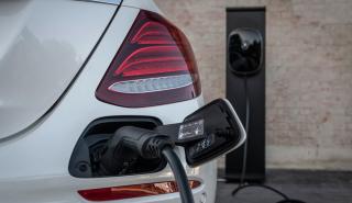 Υποδομές και κίνητρα, τροχοπέδη για τα ηλεκτρικά αυτοκίνητα στην Ευρώπη