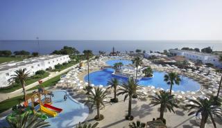 Πέντε ξενοδοχεία της Louis Group αγόρασε η Blackstone 