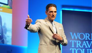 Thomas Cook: Η στιγμή που ο Πίτερ Φανκχάουζερ ανακοίνωσε την πτώχευση της εταιρείας (vid)