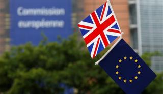 Brexit: «Μονόδρομος» οι πρόωρες εκλογές στη Βρετανία
