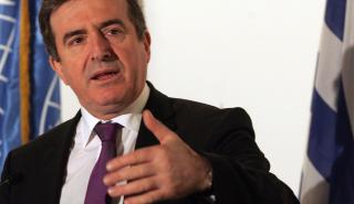 Οι ελλείψεις φαρμάκων στο «στόχαστρο» Χρυσοχοΐδη