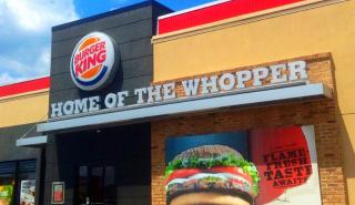 Μήνυσαν τα Burger King γιατί έψηναν vegan burger μαζί με το κρέας