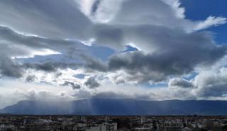 Καιρός: Νεφώσεις και τοπικές βροχές τη Δευτέρα
