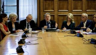 ΣΥΡΙΖΑ: Με το βλέμμα στο ΚΚΕ για την ψήφο των αποδήμων