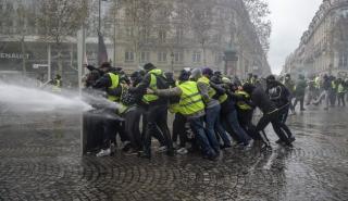 Αναβρασμός στη Γαλλία με το συνταξιοδοτικό