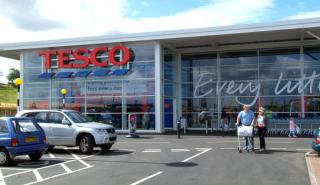 Tesco: Επιβράδυνση των πωλήσεων στο α' τρίμηνο