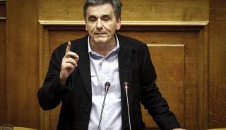 Τσακαλώτος για ΝΔ: Είναι λάθος οι μισές φοροελαφρύνσεις να πηγαίνουν στις επιχειρήσεις
