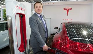«Σπάει τα κοντέρ» η Tesla - Ξεπέρασε τα 500 δολάρια η μετοχή