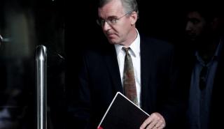 Μπόμπ Τράα: Τα αρνητικά επιτόκια είναι ένα τυχερό διάλειμμα για την Ελλάδα