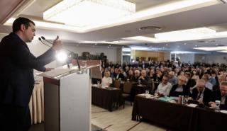 ΣΥΡΙΖΑ: «Στροφή» στην αντιπολίτευση και προσπάθεια να πέσουν οι τόνοι στο εσωτερικό