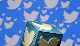 Το Twitter «πληρώνει» ακριβά την απαγόρευση των πολιτικών διαφημίσεων