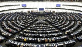 Ευρωκοινοβούλιο: Η ΕΚΤ να αξιολογήσει τον αντίκτυπο πολέμων στη σταθερότητα των τιμών