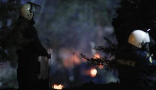 Νέα επεισόδια στις Καστανιές Έβρου, με έναν αστυνομικό τραυματία