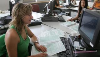 Δικαίωμα αναστολής συμβάσεων δίνει η κυβέρνηση σε όσους εργοδότες πλήττονται