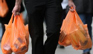 ΙΕΛΚΑ: Περίπου 367 ευρώ ξοδεύουν τα νοικοκυριά σε είδη παντοπωλείου