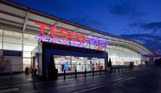 Tesco: Πλήγμα του πληθωρισμού στα κέρδη της βρετανικής αλυσίδας σούπερ μάρκετ - Πτώση 6,3%