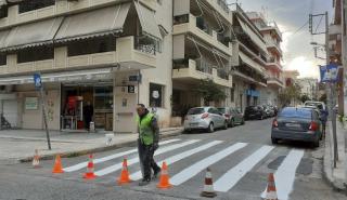 Διαγραμμίσεις σε εκατοντάδες διαβάσεις πεζών από τον Δήμο Αθηναίων (pics + vid)