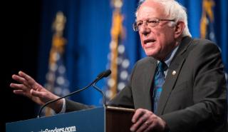 Μάχη μεταξύ δύο για την προεδρία των ΗΠΑ - Τέλος ο Σάντερς